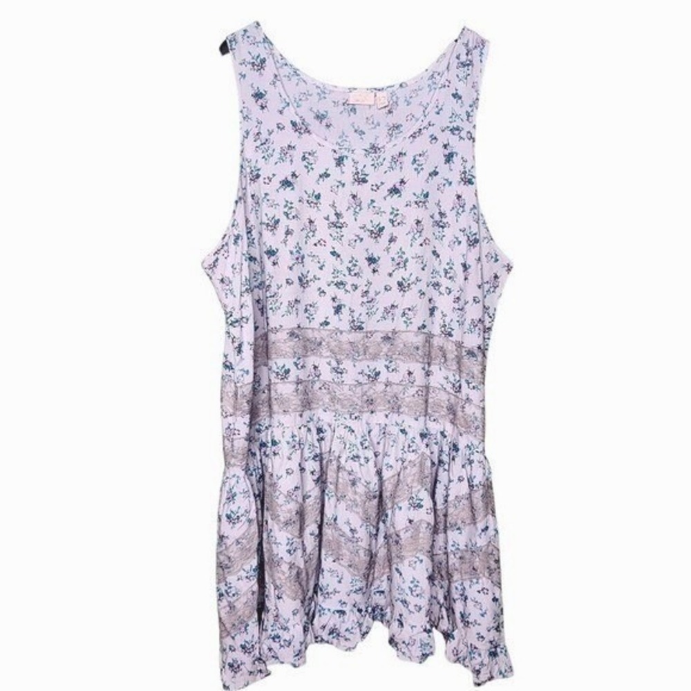 LOGO Lavish Lavender Floral Top Lace Accent Boho Cottage Sleeveless Western‎ 28W